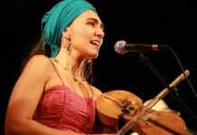 Renata Rosa, le son ancestral du Nordeste brésilien, métissé d’Indiens, d’Afrique et d’Europe médiévale Renata Rosa, le son ancestral du Nordeste brésilien, métissé d’Indiens, d’Afrique et d’Europe médiévale