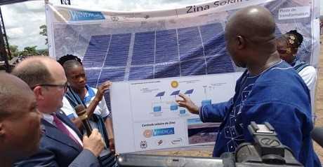 le-premier-ministre-paul-kaba-thieba-se-fait-brieffer-sur-le-projet-de-la-centrale-solaire-de-windiga-energie-692x360.jpg le-premier-ministre-paul-kaba-thieba-se-fait-brieffer-sur-le-projet-de-la-centrale-solaire-de-windiga-energie-692x360.jpg