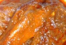 Poule à la sauce de noix de palme