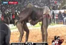 Lutte sénégalaise, Vidéo : Balla Gaye 2 humilie Modou Lô en 5mn45s