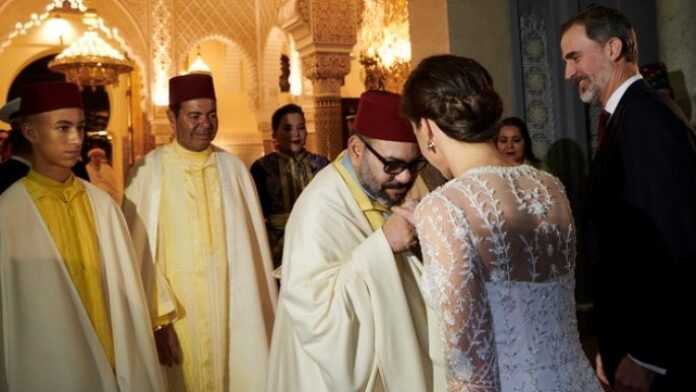 Le roi Mohammed VI et ses hôtes, le couple royal d'Espagne