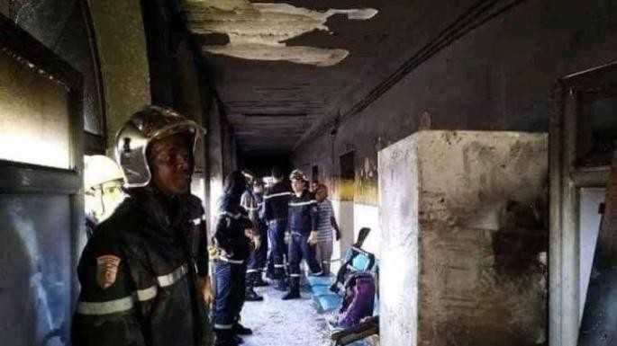Huit bébés tués dans l'incendie d'une maternité — Algérie Huit bébés tués dans l'incendie d'une maternité — Algérie