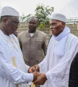 Macky Sall et Abdoulaye Wade, vendredi dernier, après leur réconciliation