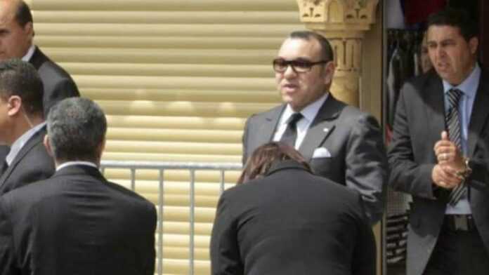 Le roi du Maroc, Mohammed VI, et sa garde rapprochée