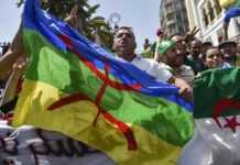 Algérie : prison ferme pour une vingtaine de manifestants ayant arboré un drapeau amazigh