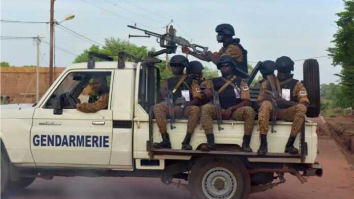 Des gendarmes burkinabés