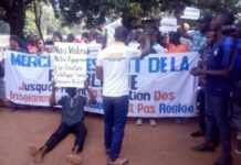 Guinée : des enseignants contractuels dans la rue pour exiger leur recrutement Guinée : des enseignants contractuels dans la rue pour exiger leur recrutement