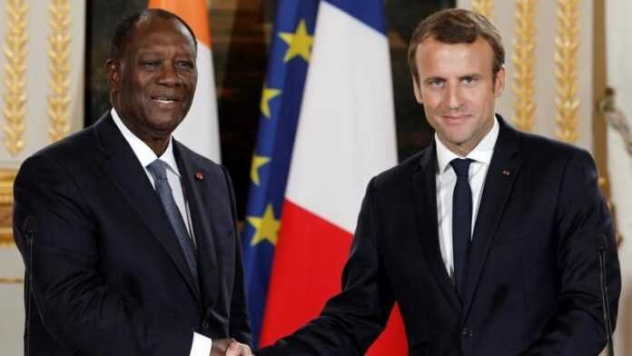 Le Président ivpoirien, Alassane Ouattara et son homologue français, Emmanuel Macron