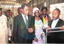 Cameroun : crise Anglophone, la Chine fait un don d’une valeur de 1,6 milliard de francs CFA