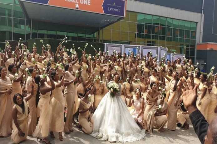 Nigeria : la soeur de Linda Ikeji célèbre son mariage avec 200 demoiselles d'honneur ! (vidéo)