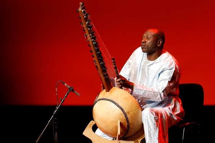 Mali : la douane américaine aurait abimé la kora de l'artiste Ballaké Sissoko