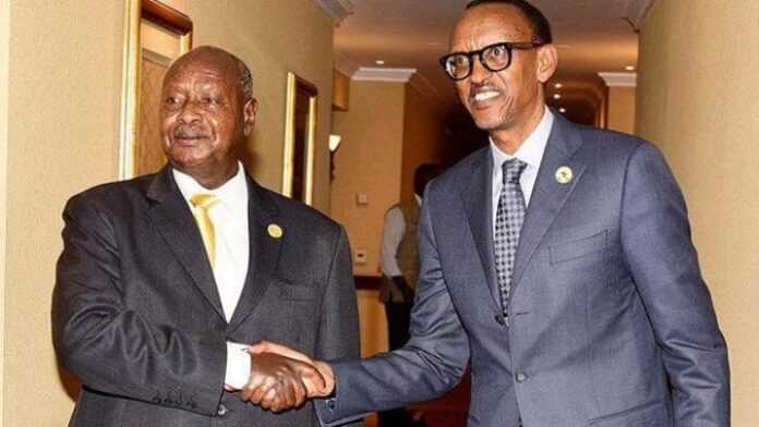 Le Président ougandais, Yoweri Museveni et son homologue rwandais, Paul Kagame
