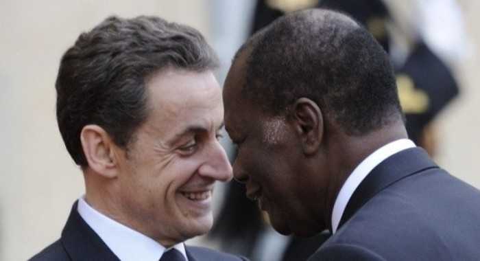 Côte d'Ivoire : que fait Sarkozy chez Ouattara ?