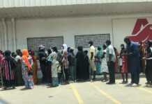 Ramadan au Sénégal : les marchés fermés, Auchan pris d’assaut en ces temps de Covid-19 Ramadan au Sénégal : les marchés fermés, Auchan pris d’assaut en ces temps de Covid-19