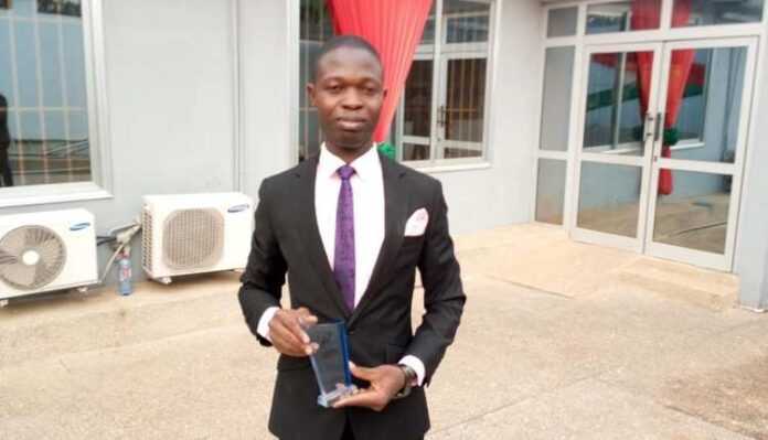 Dr George Donkor
