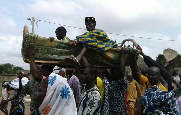 Côte d'ivoire : le roi de Nassian braqué par des coupeurs de route, des Microbes ?