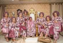 Nigeria : A 81 ans, Oba Lamidi Olyiwola Adeyemi III a bon goût pour les jolies femmes Nigeria : A 81 ans, Oba Lamidi Olyiwola Adeyemi III a bon goût pour les jolies femmes