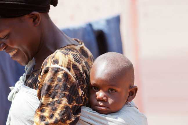 Ouganda : le tribunal considère la santé maternelle comme un droit