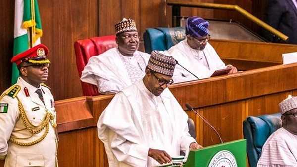 Nigeria : un budget de 12 700 milliards de nairas pour 2021