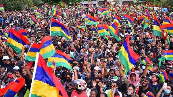 Historique à l'île Maurice : les populations se soulèvent contre le gouvernement