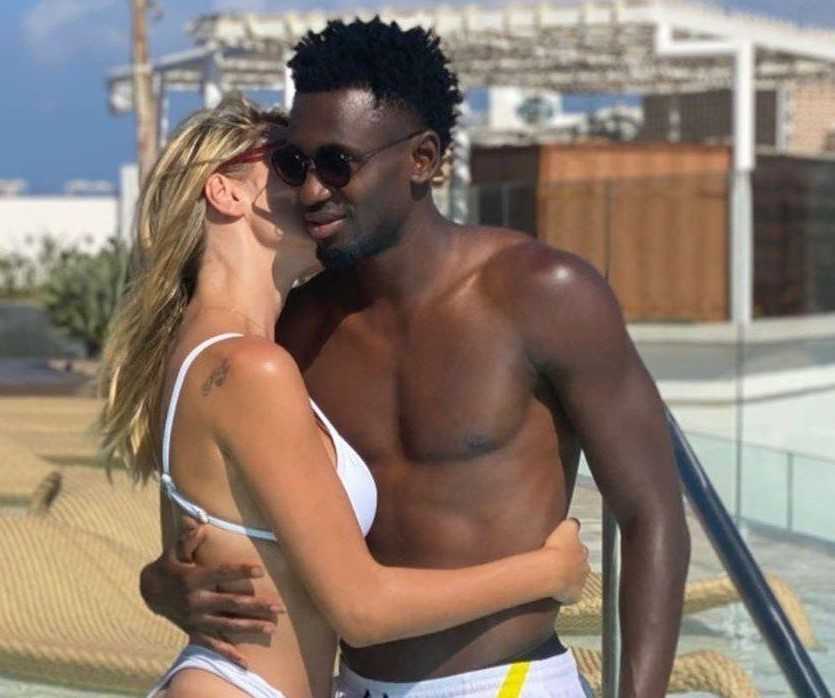 Guinée : Amadou Diawara fait la bamboula avec sa jolie Mariana