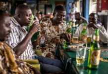 Ghana : les ivrognes prônent le système à double flux Ghana : les ivrognes prônent le système à double flux