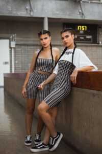 Aa3492ea siebritz twins 2
