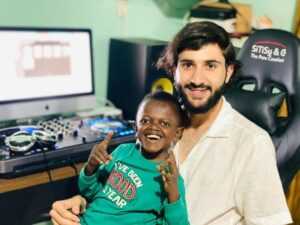 Qui Est Grand M Le Petit Lutin Malien Qui Est Grand M Le Petit Lutin Malien