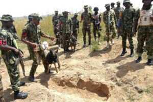 Pic 20 Nigerian Army briefs on slain retired Maj Gen Idris Alkali in Jos e1540587643435