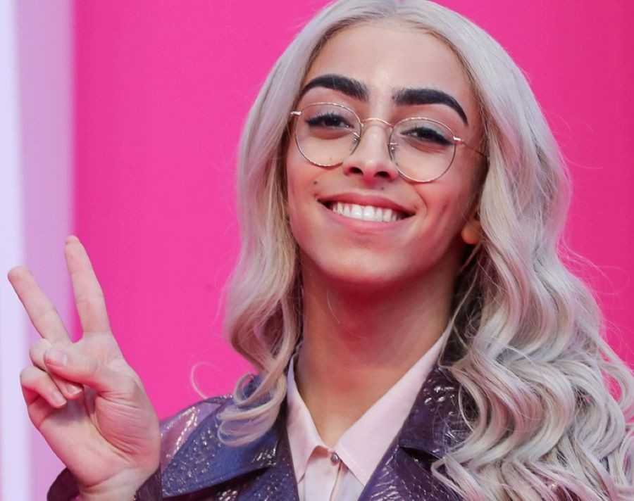 Bilal Hassani fait le buzz ! (vidéo)