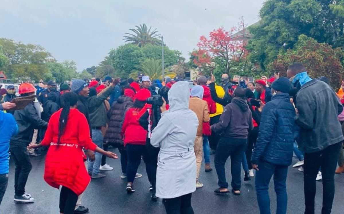 L'EFF s'engage à « enseigner l'humilité aux racistes... »