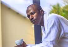 Macky 2, le musicien le plus riche de la Zambie Macky 2, le musicien le plus riche de la Zambie