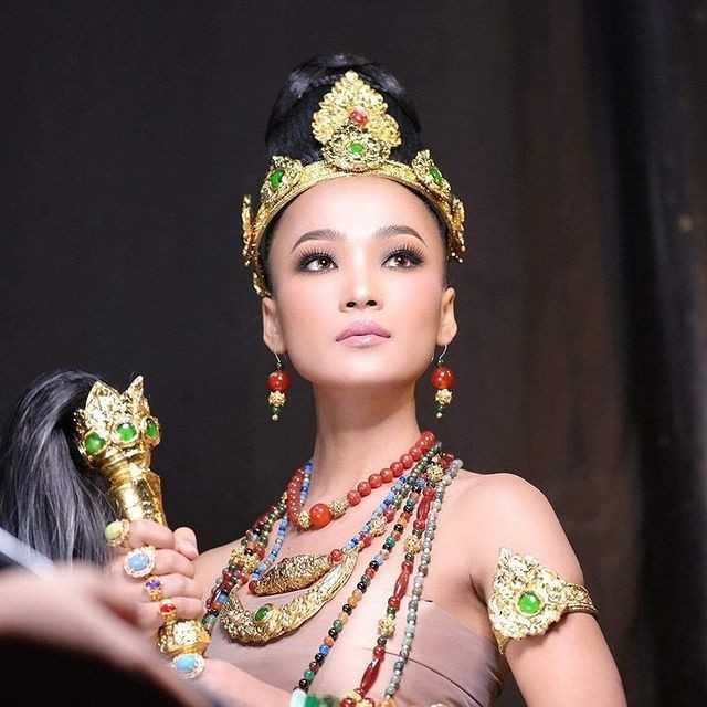 Reth Sarita élue Miss Univers Cambodge 2020