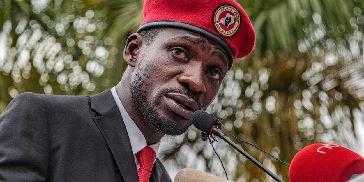 Ouganda : la femme de Bobi Wine malmenée et déshabillée par la police (Vidéo)