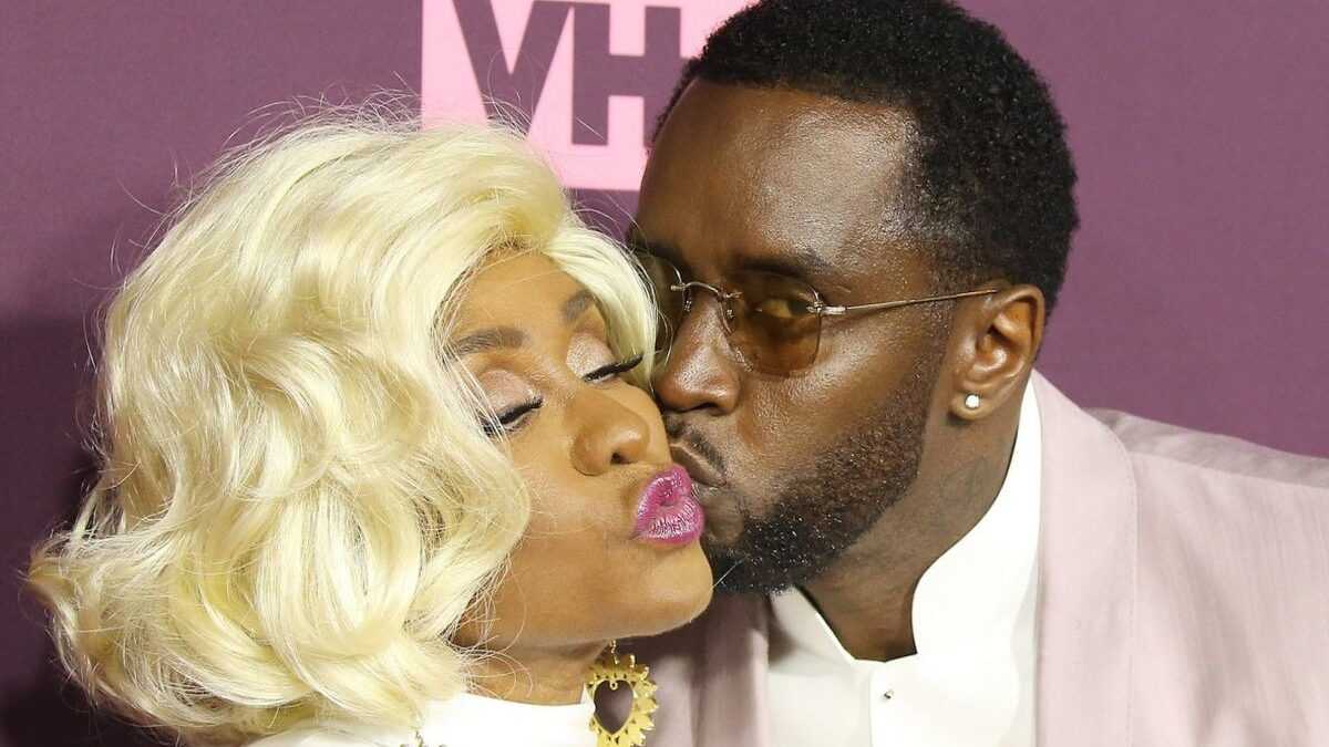 Diddy offre 536 millions et une Bentley à sa mère de 80 ans