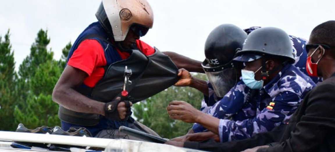 La police ougandaise arrête à nouveau Bobi Wine