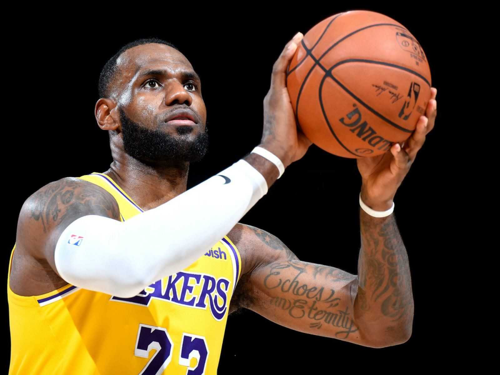 NBA : LeBron James prolonge avec les Lakers