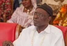 Cameroun : chef du Canton Akwa, Sa Majesté Din Dika III a avalé sa pipe