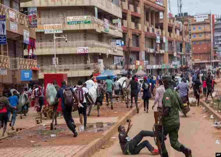 Ouganda : Museveni promet d'indemniser les victimes des violentes émeutes