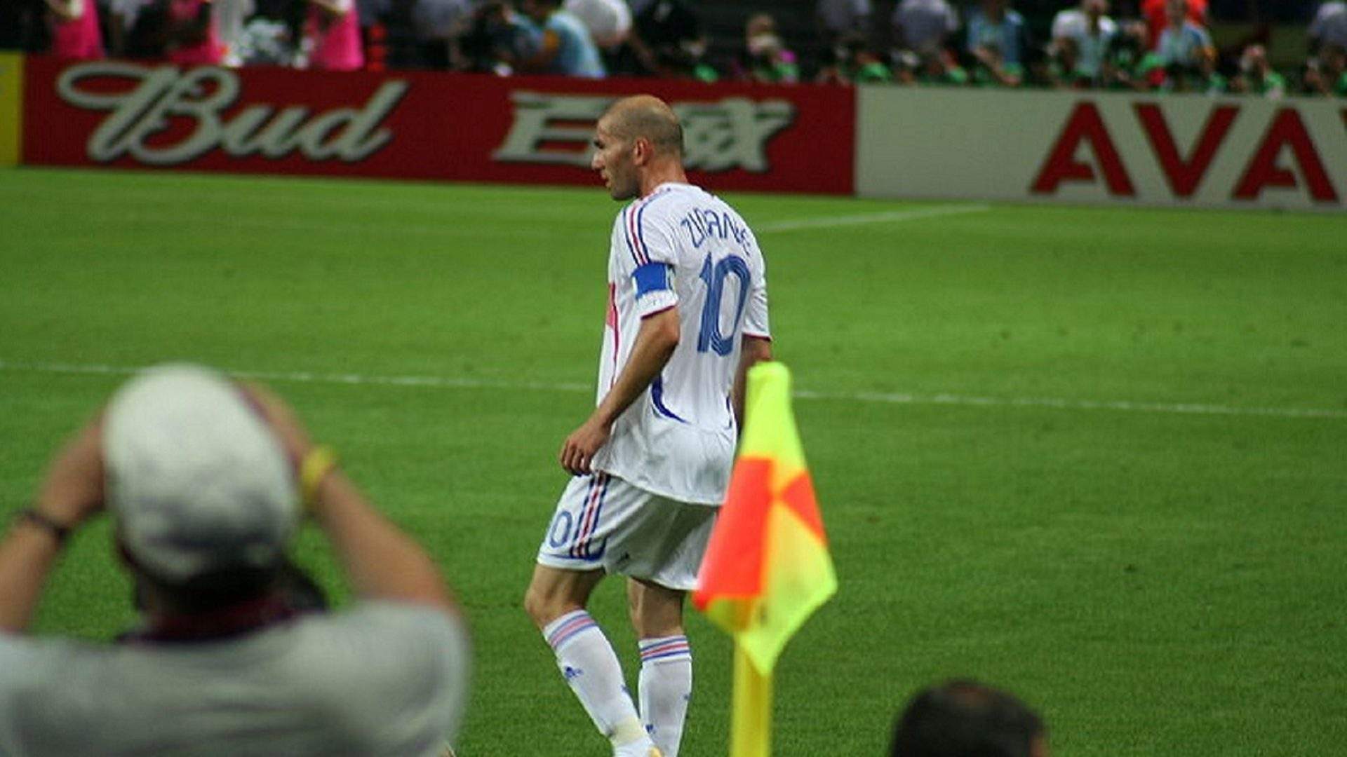 Meilleur Joueur Coupe Du Monde 2006 Zidane élu meilleur joueur du Mondial malgré son coup de sang