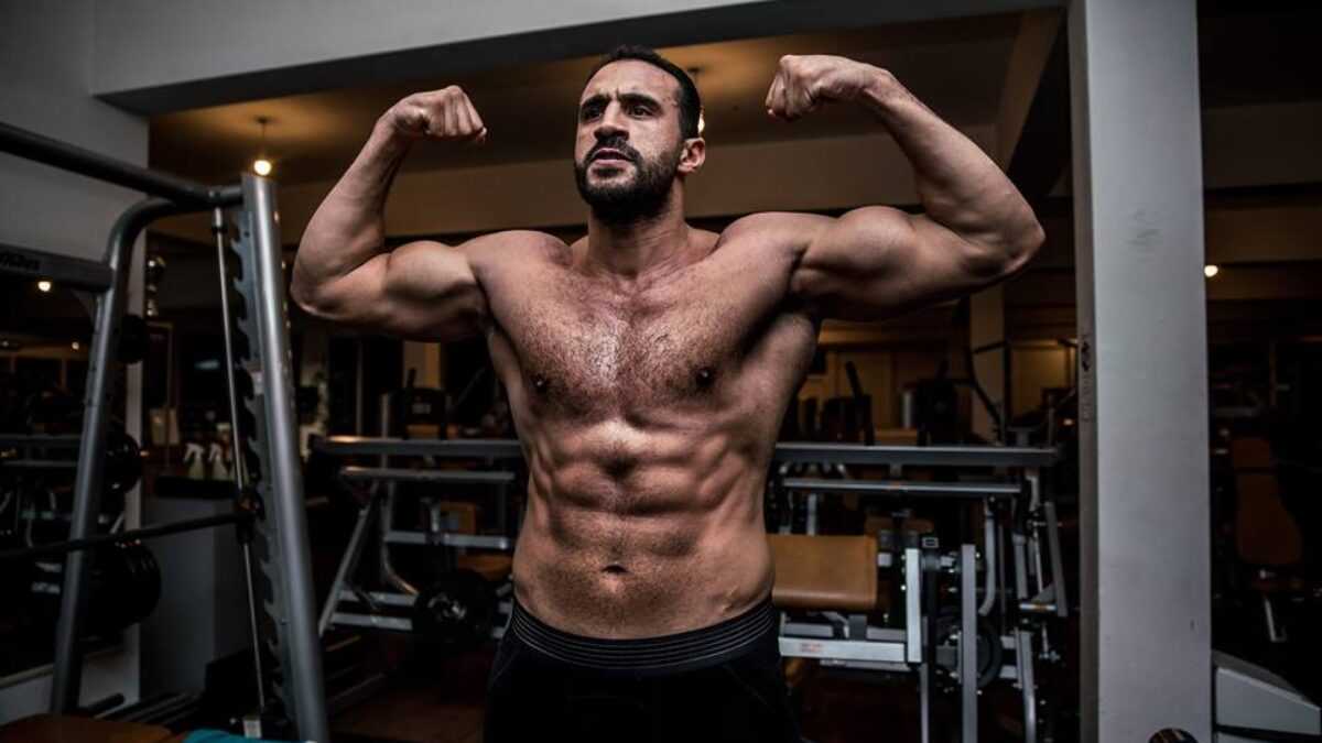 Kickboxing : le champion marocain Badr Hari défie à nouveau Adegbuyi