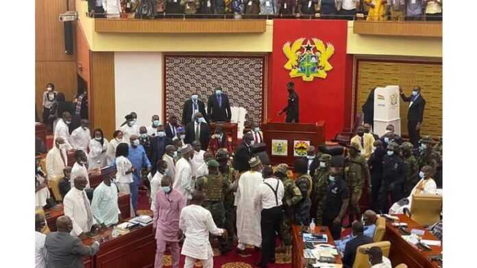 Bagarre entre députés au Parlement du Ghana