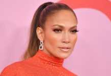 Jennifer Lopez recrée la vidéo « L’amour n’a pas de prix » Jennifer Lopez recrée la vidéo « L’amour n’a pas de prix »