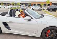 Master KG s’affiche avec une nouvelle voiture de luxe Master KG