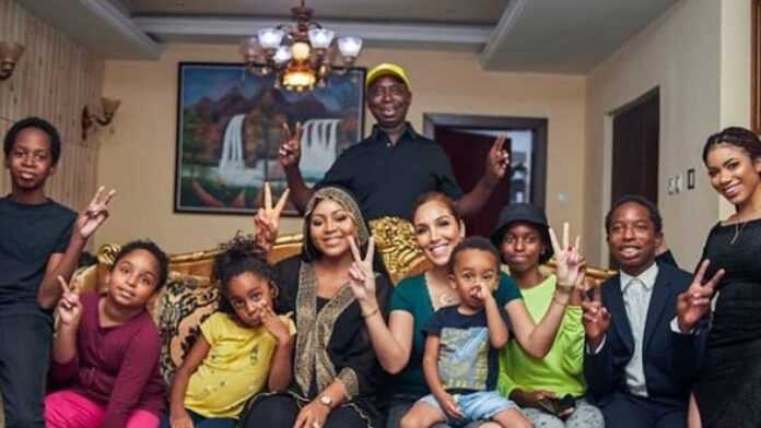 Ned Nwoko et sa famille