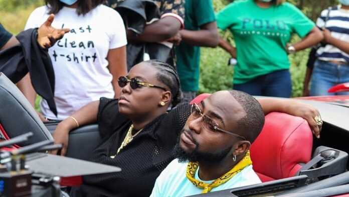 Teni et Davido