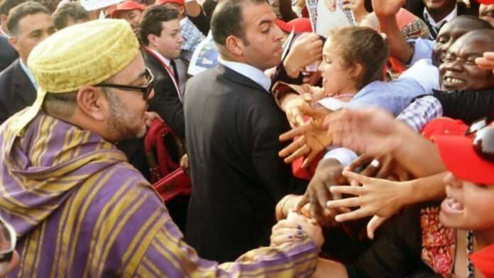 Bain de foule pour Mohammed VI