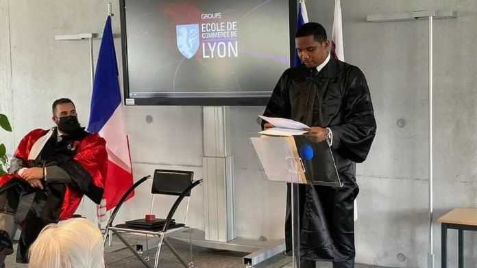 Doctorat Honoris Causa d'Eto'o: Calixthe Beyala multiplie les piques contre la légende