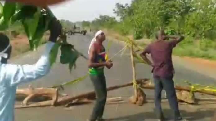 Route barrée au Bénin