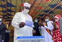Tchad : « IDI » a voté à N’Djamena, Padacké « confiant » Déby a voté à N'Djamena